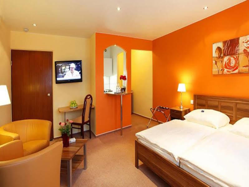 Centro Hotel Norderstedter Hof Экстерьер фото